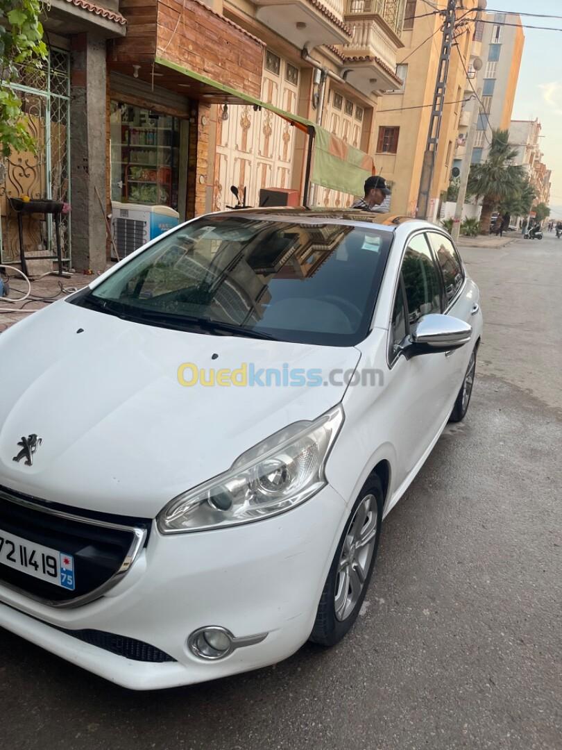 Peugeot 208 2014 Allure