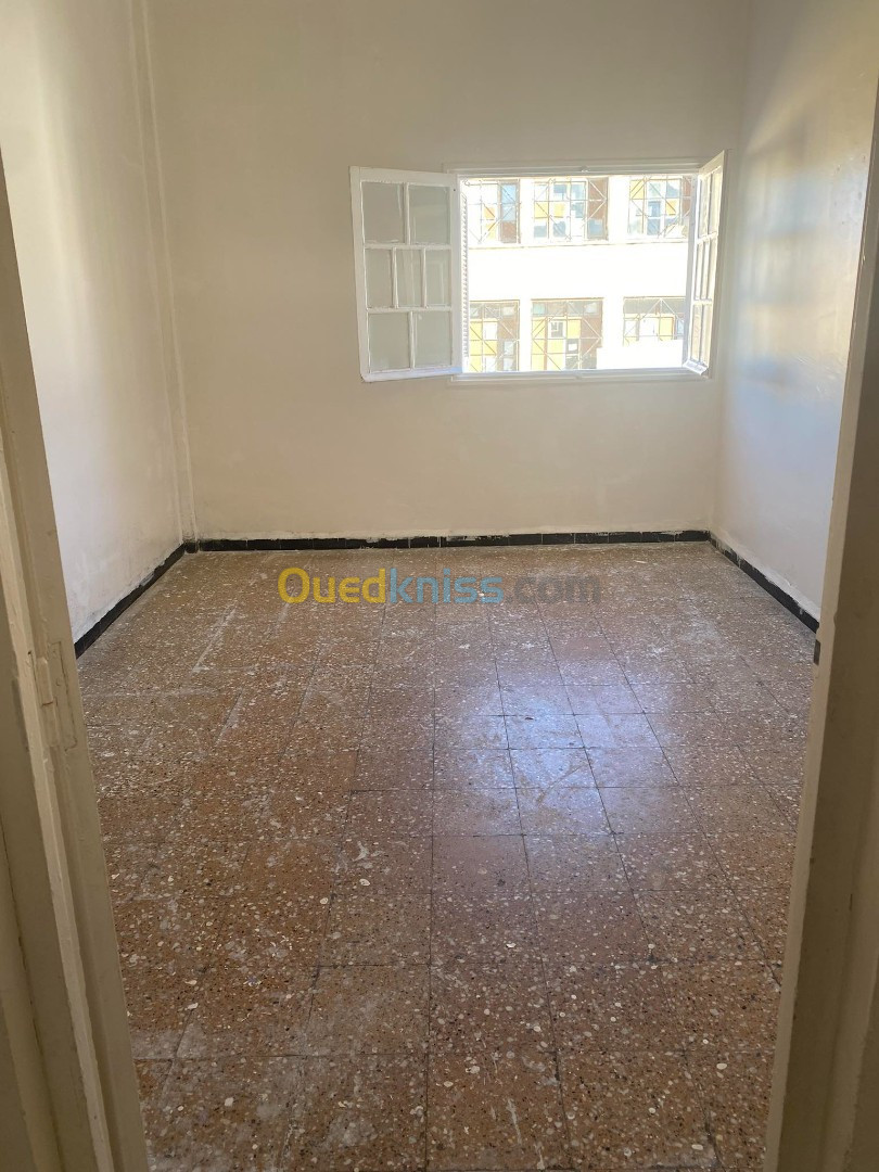 Vente Appartement F3 Oum El Bouaghi Ain beida