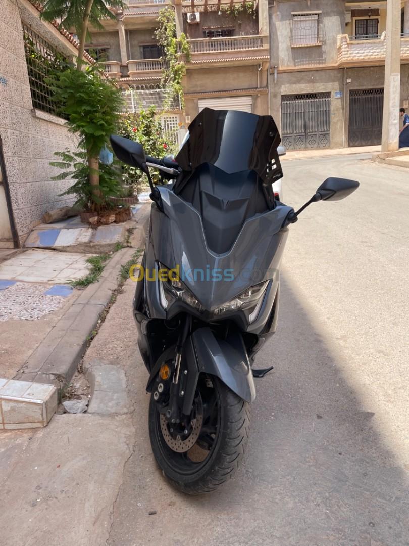 Yamaha Tmax 2021