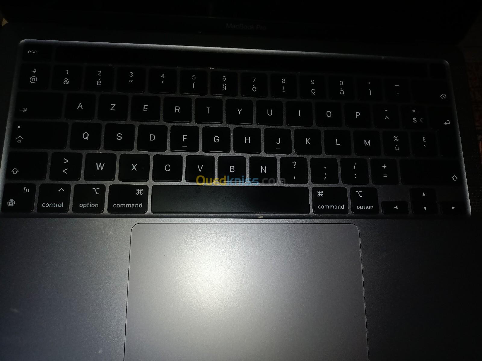 Macbook pro M2 2022