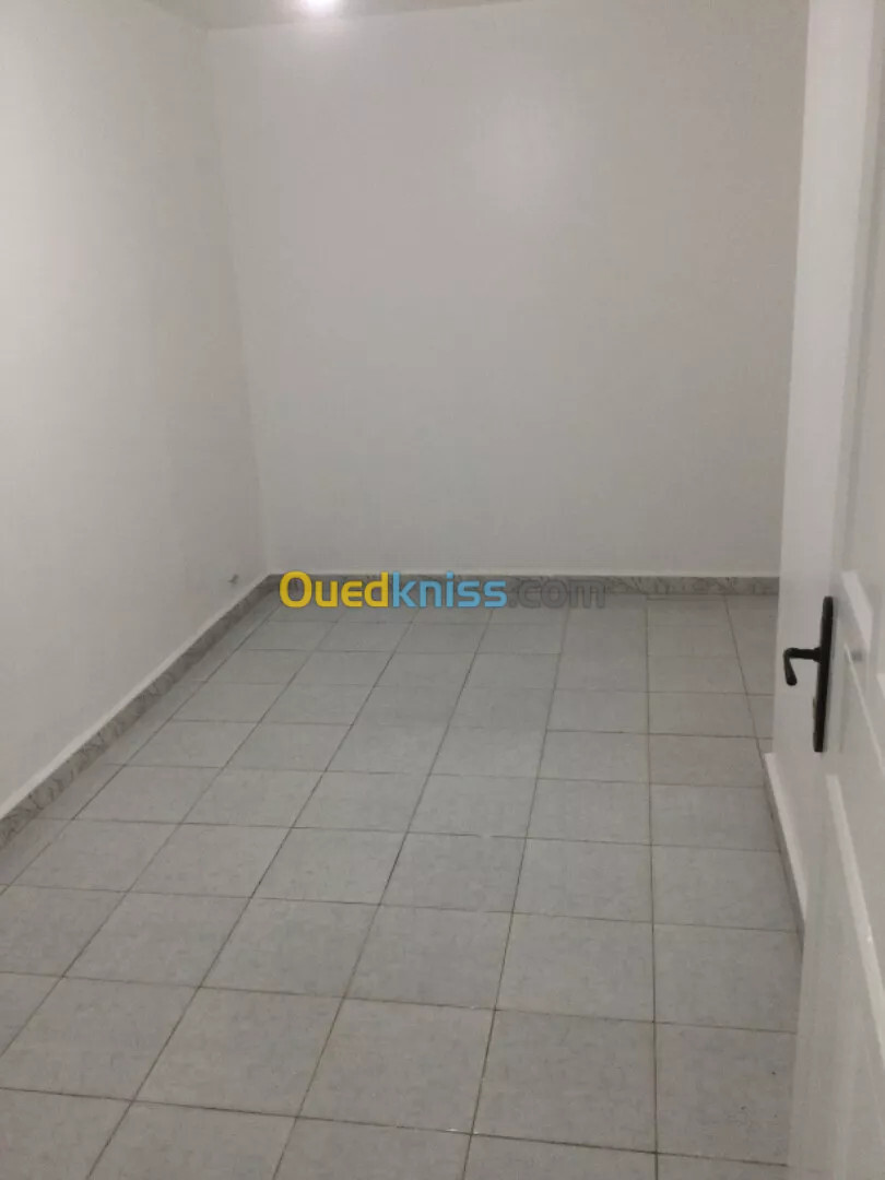 Location Appartement F3 Alger Ain benian