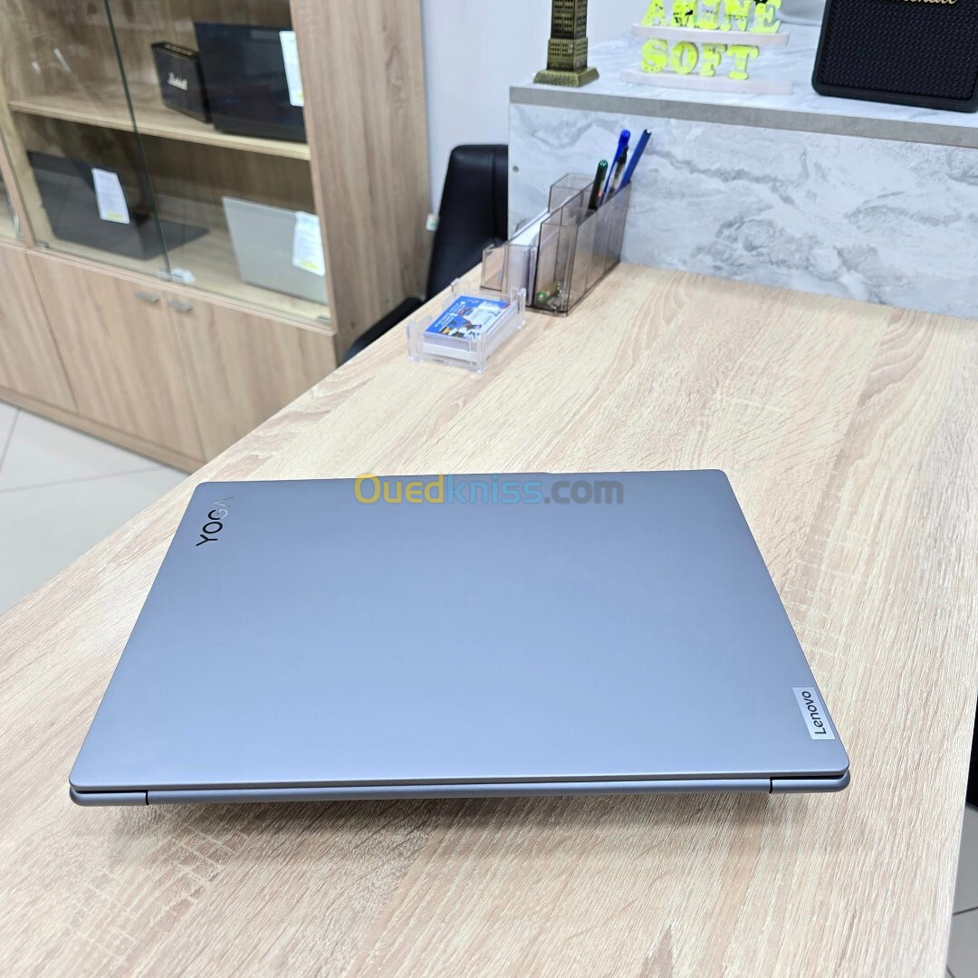 LENOVO YOGA PRO 7 Gen 9  14.5  AMD Ryzen 7 8845HS/RADEON 780M  (2024) 