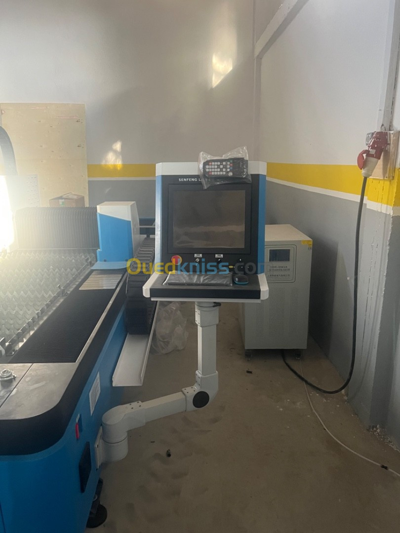 machine découpeuse cnc Viber laser 3000w 