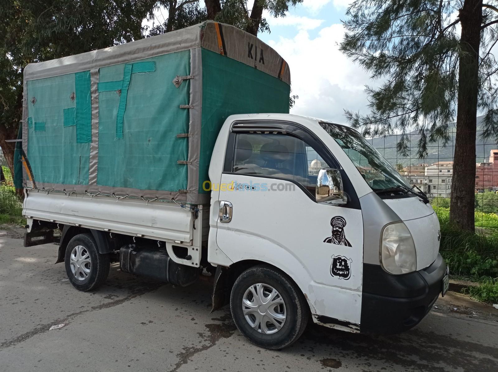 Kia k2700 2009