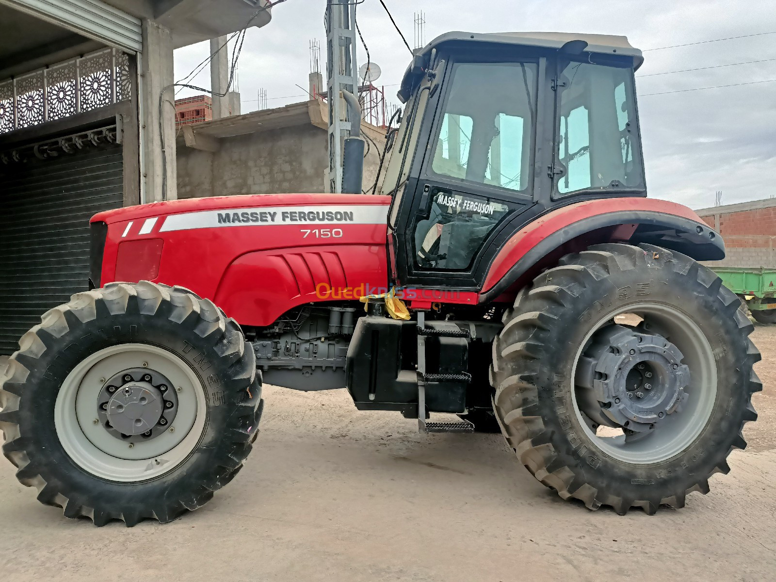 Massey ferguson 7150 2013