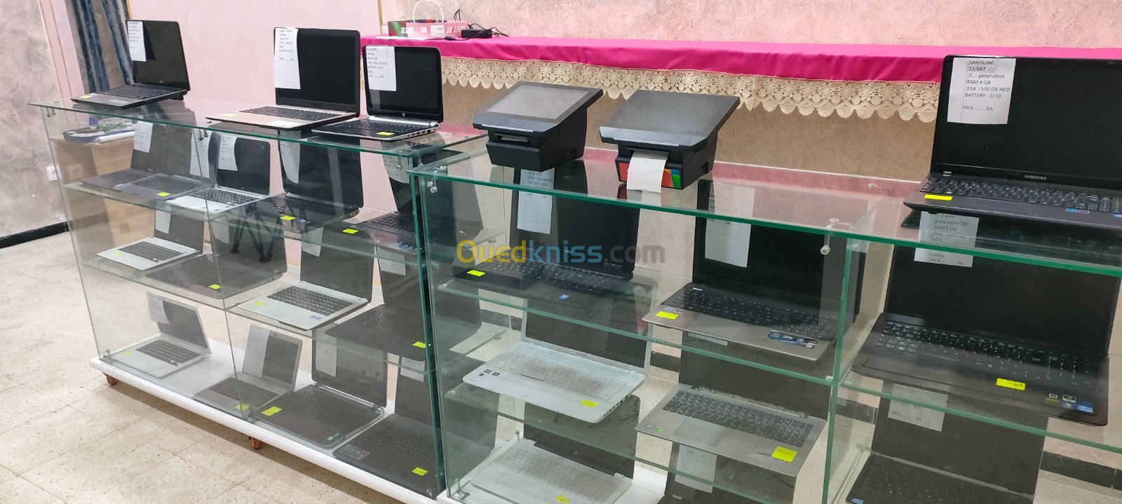 Lot pc  المحل بسطيف الهضاب شوف وجرب براحتك  القائمة موجودة في الصور مرحبا بالجميع