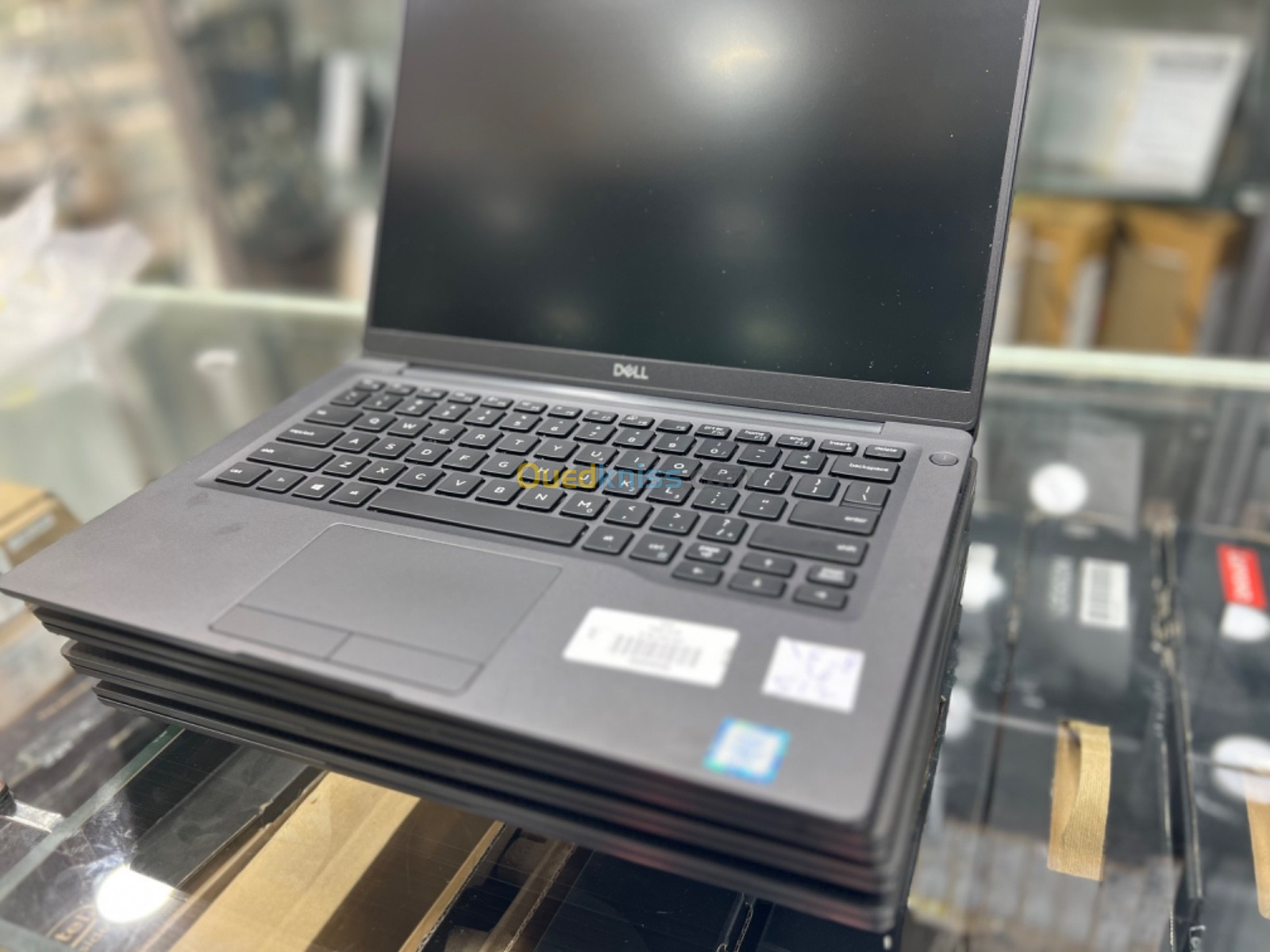 DELL LATITUDE 7400 i5 8em 08 G 256 G SSD 14 POUCE 