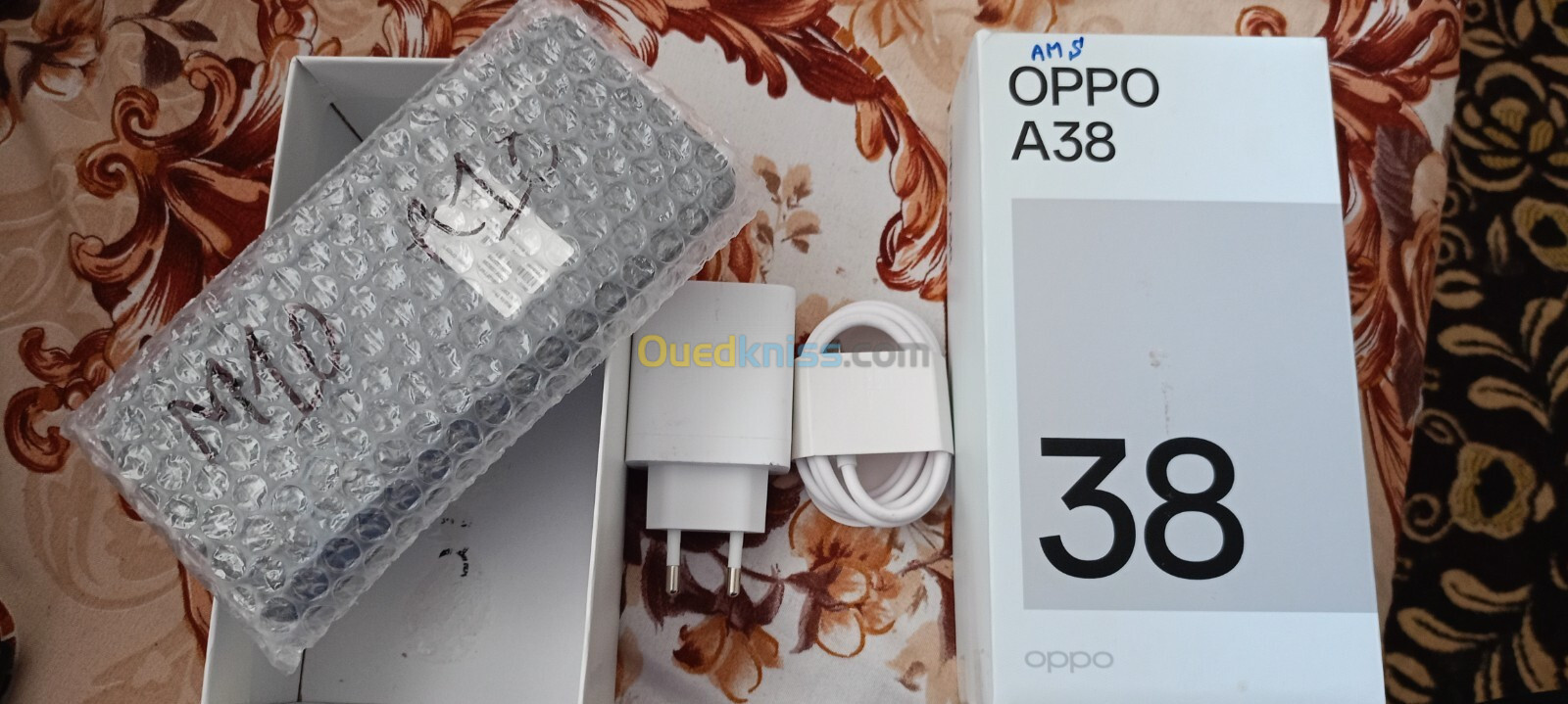 OPPO A 38