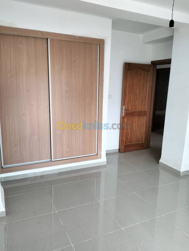 Location Appartement F4 Blida Blida