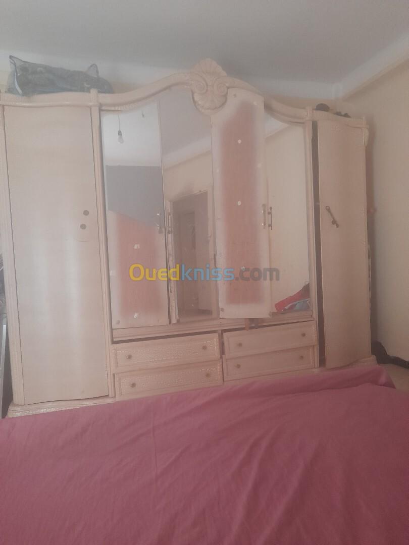 Chambre à coucher à vendre