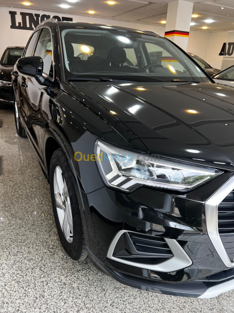 Audi Q3 2023 Sport back