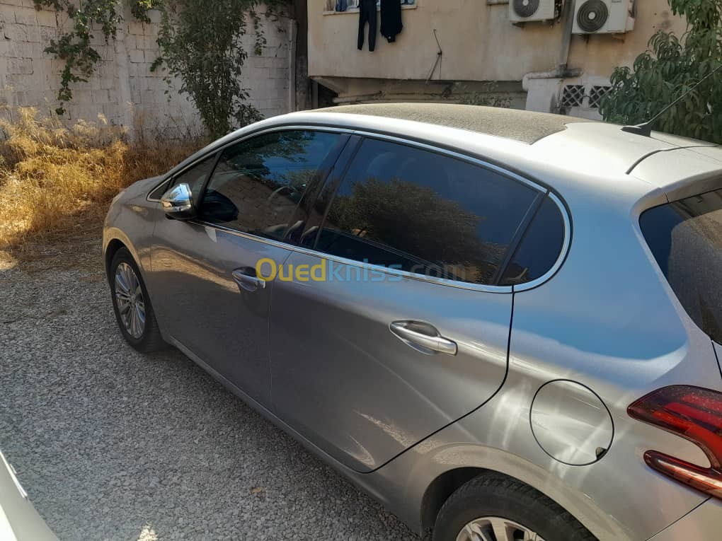 Peugeot 208 2020 Allure Facelift