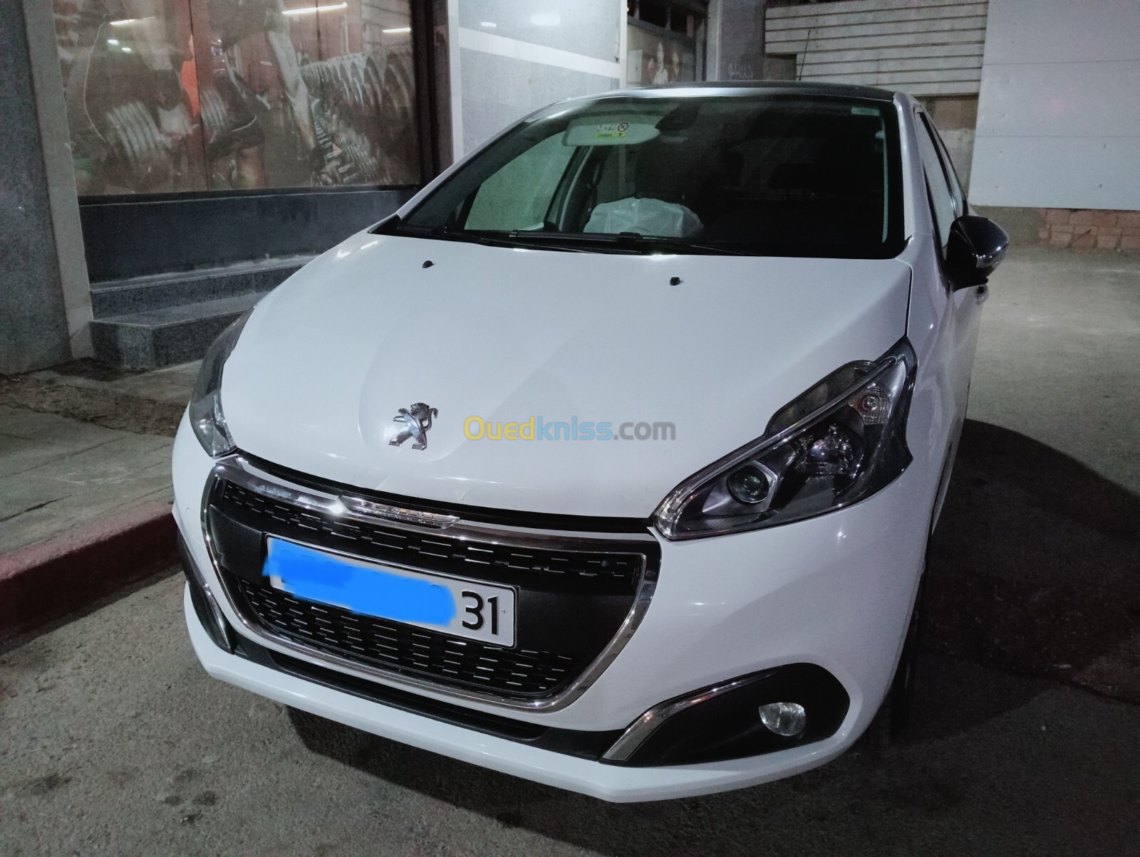 Peugeot 208 2015 Allure Facelift