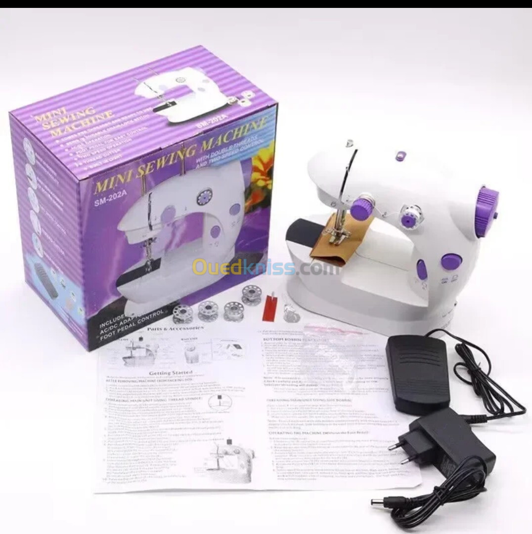 Mini sewing machine 