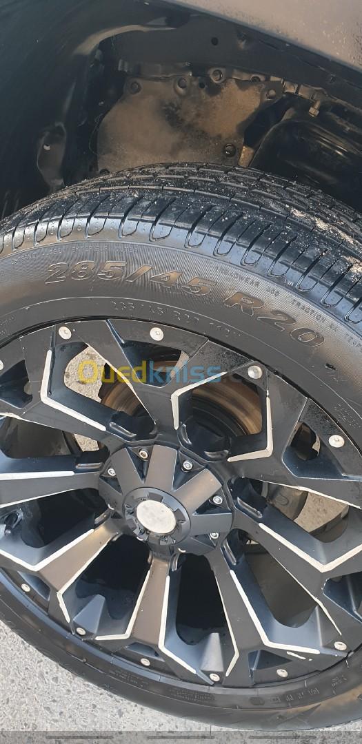 4 Jantes+pneus 285/45R20 Pirelli scorpion 