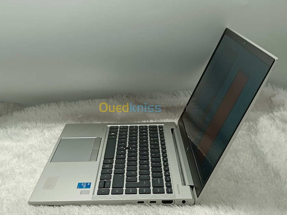 HP Elitebook 840 G8 i5 1145G7 vPro 8/512GB Long duration Battery 14" IPS