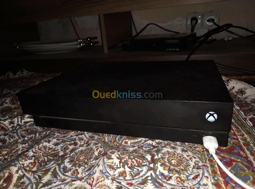 XBOX ONE X 1TR