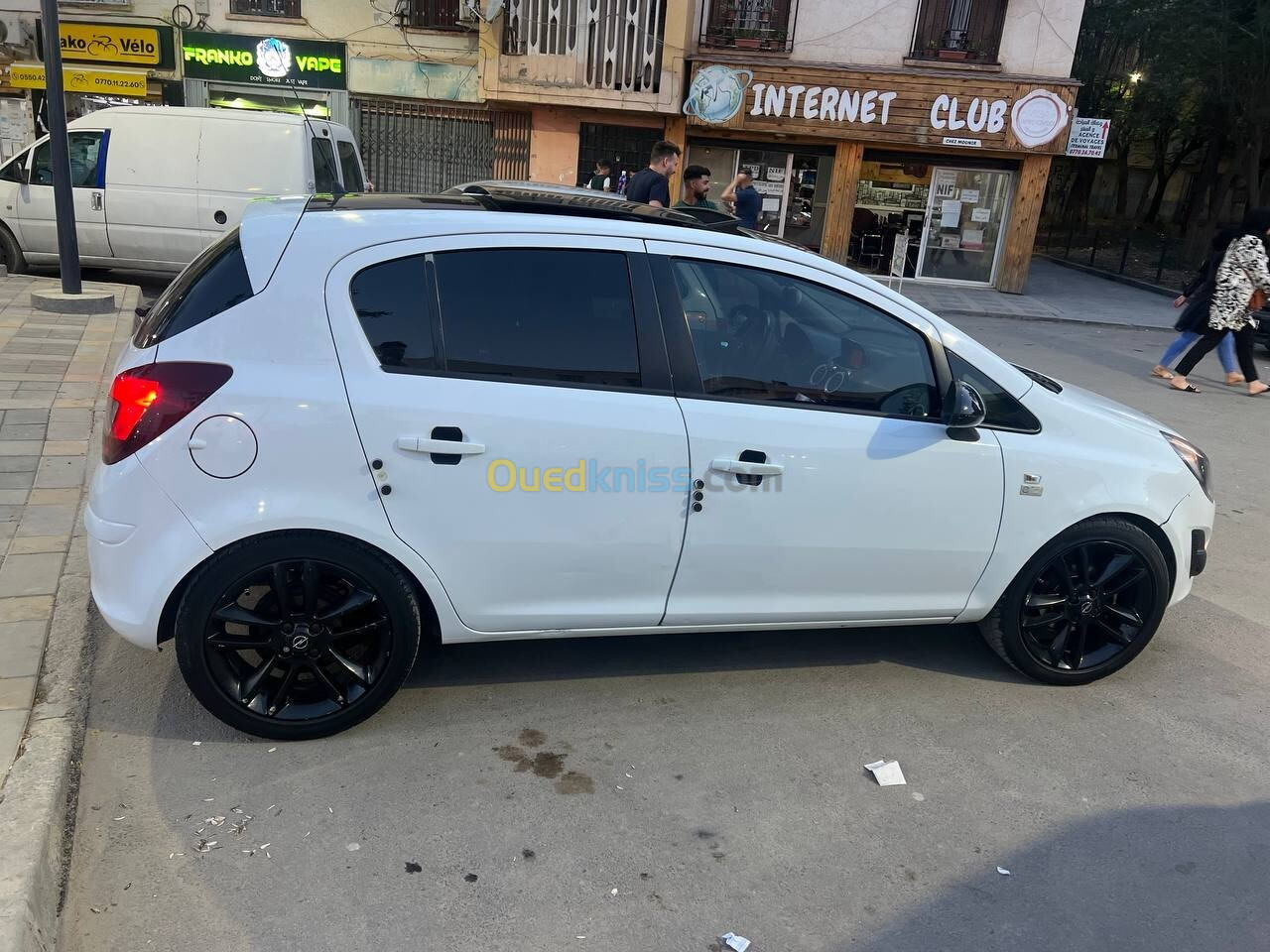 Opel Corsa 2014 Color Edition