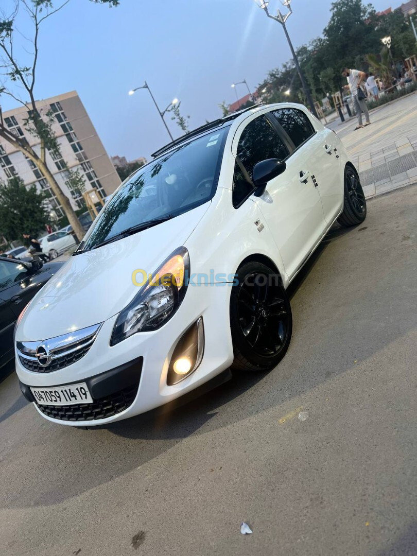 Opel Corsa 2014 Color Edition