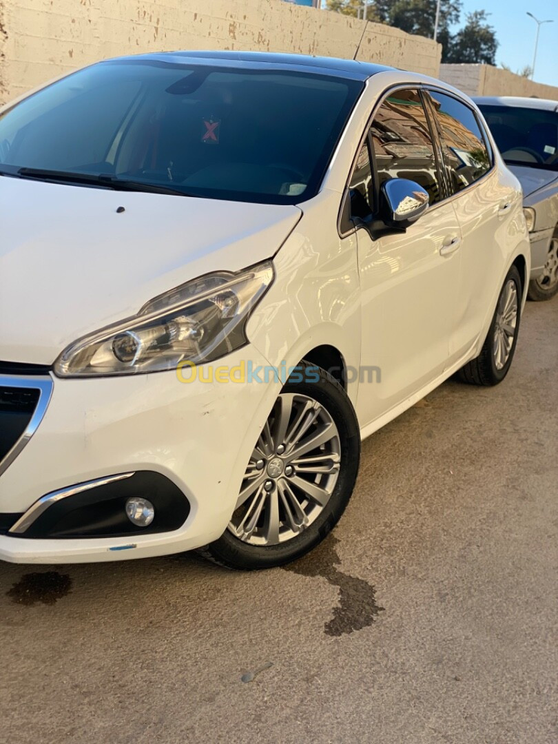 Peugeot 208 2019 Allure Facelift