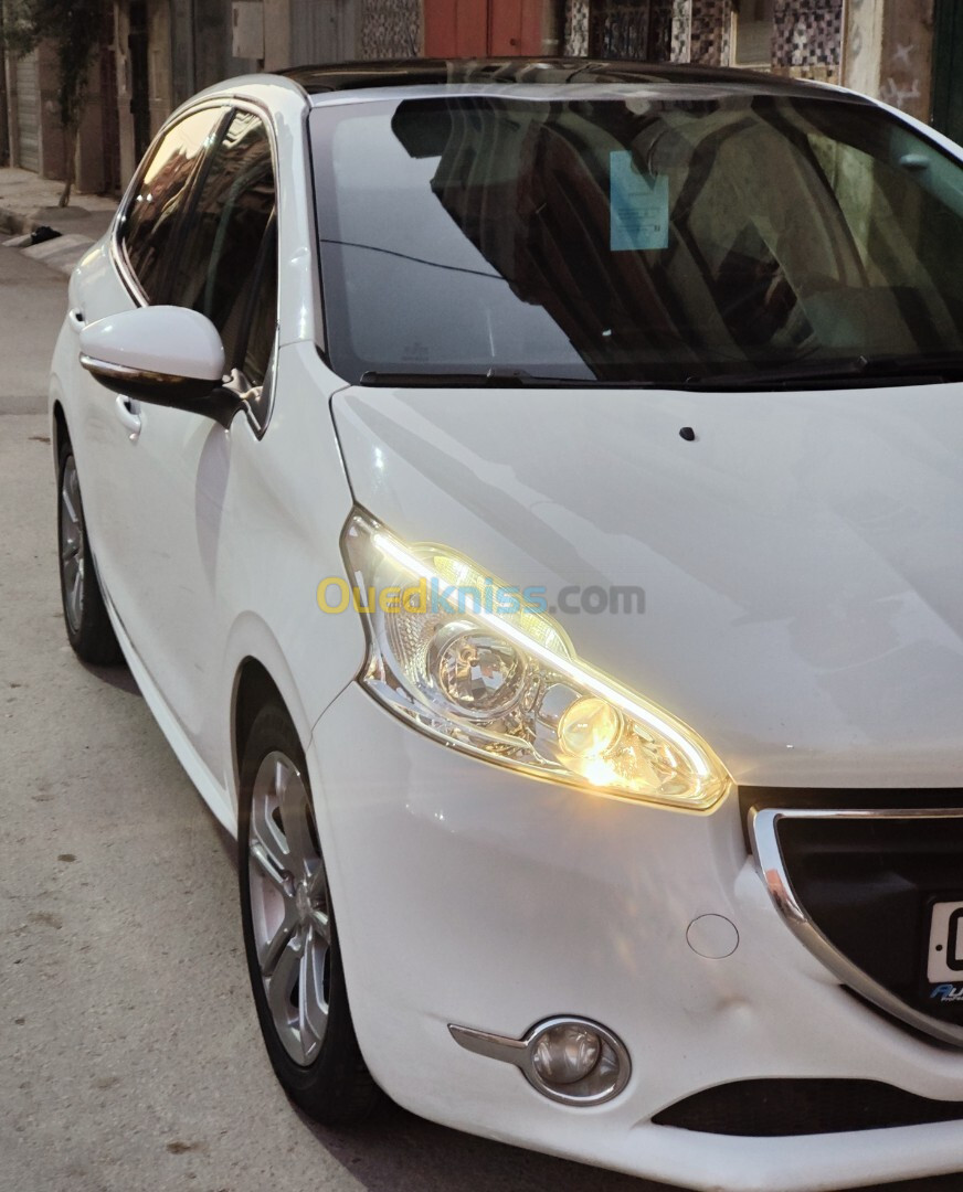 Peugeot 208 2014 Allure