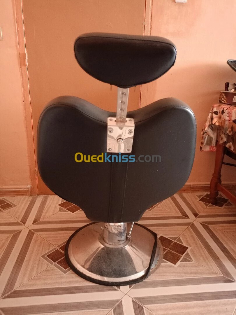 كرسي لحلاقة الرجال  Fauteauil Salon Coiffure