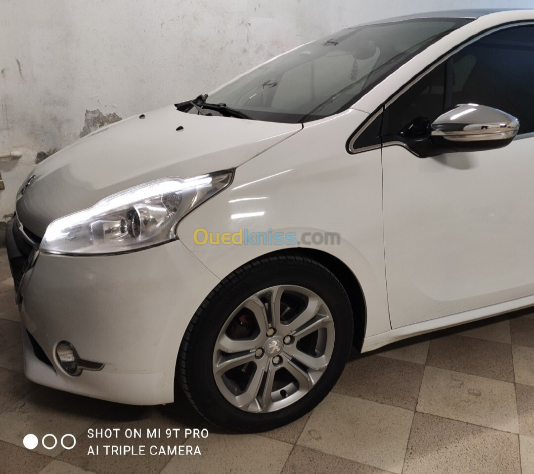 Peugeot 208 2014 Allure