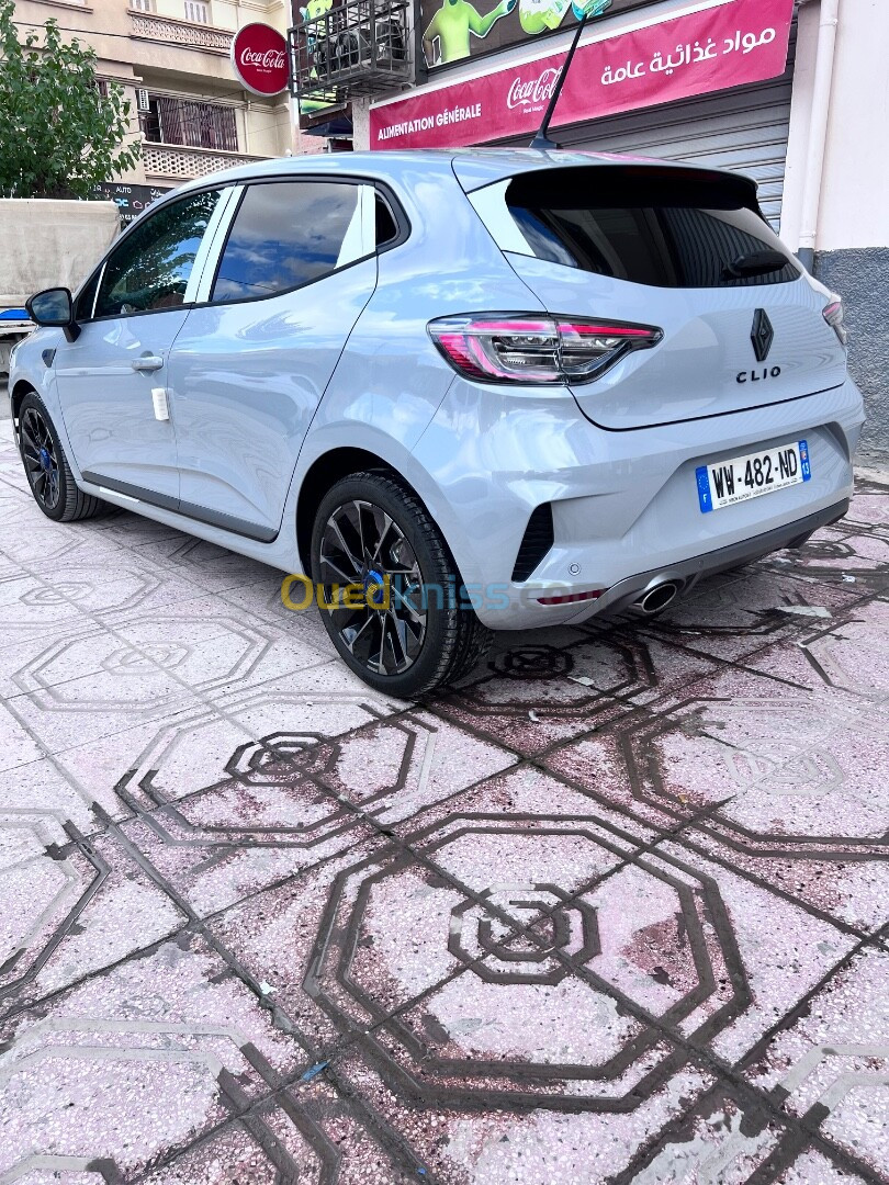 Renault Clio 2024 Alpine