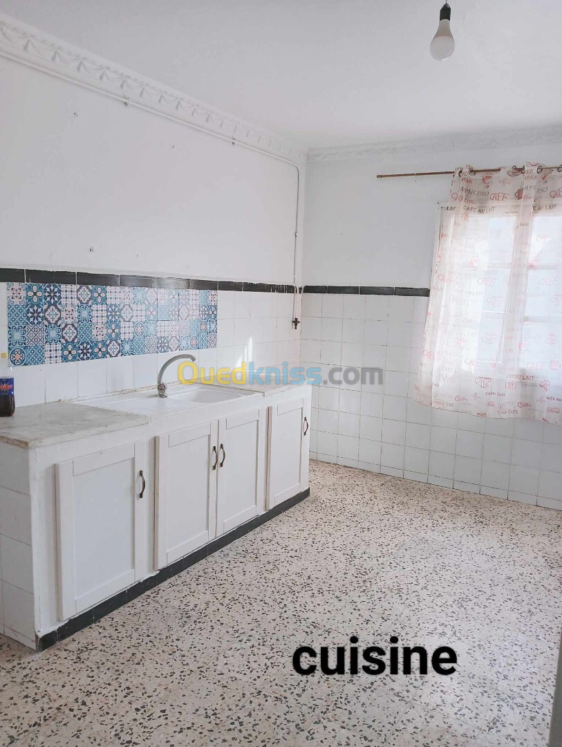 Location Appartement F4 Alger Bordj el bahri