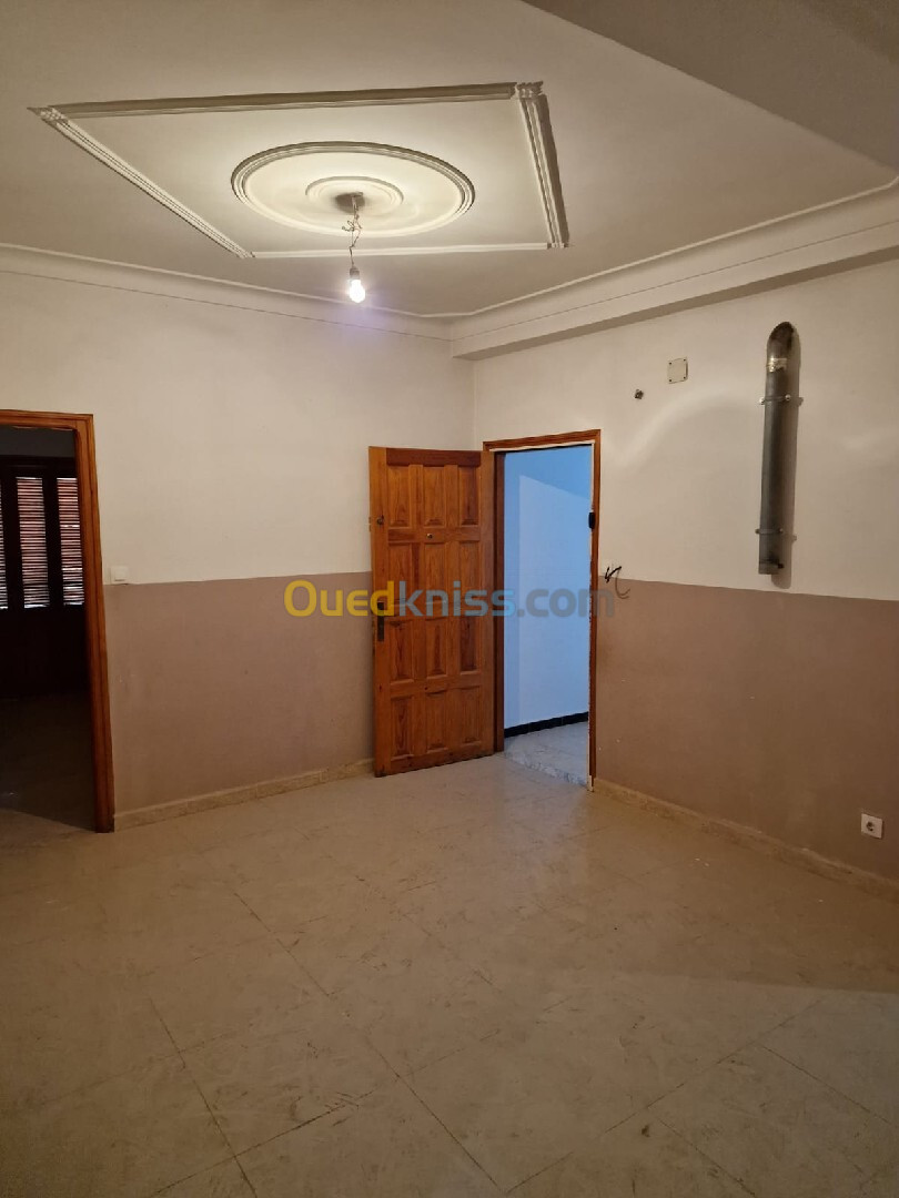 Location Appartement F4 Alger Draria