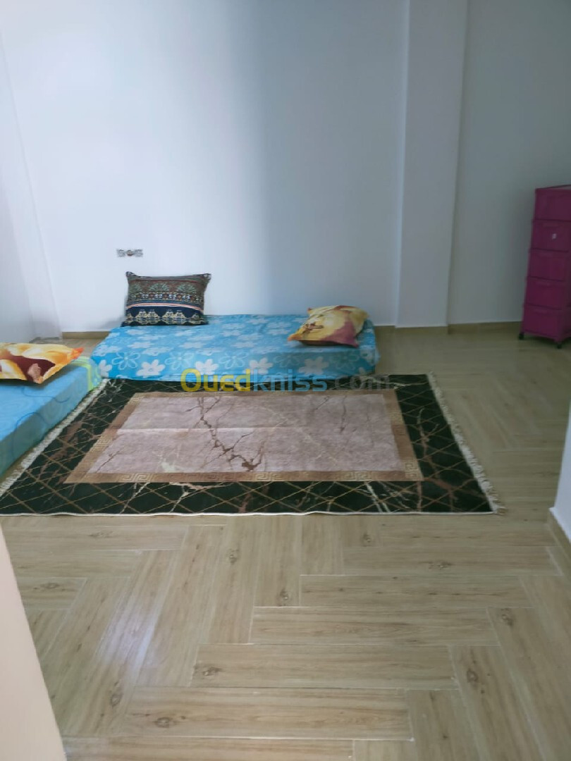 Location vacances Appartement F3 Alger Hraoua