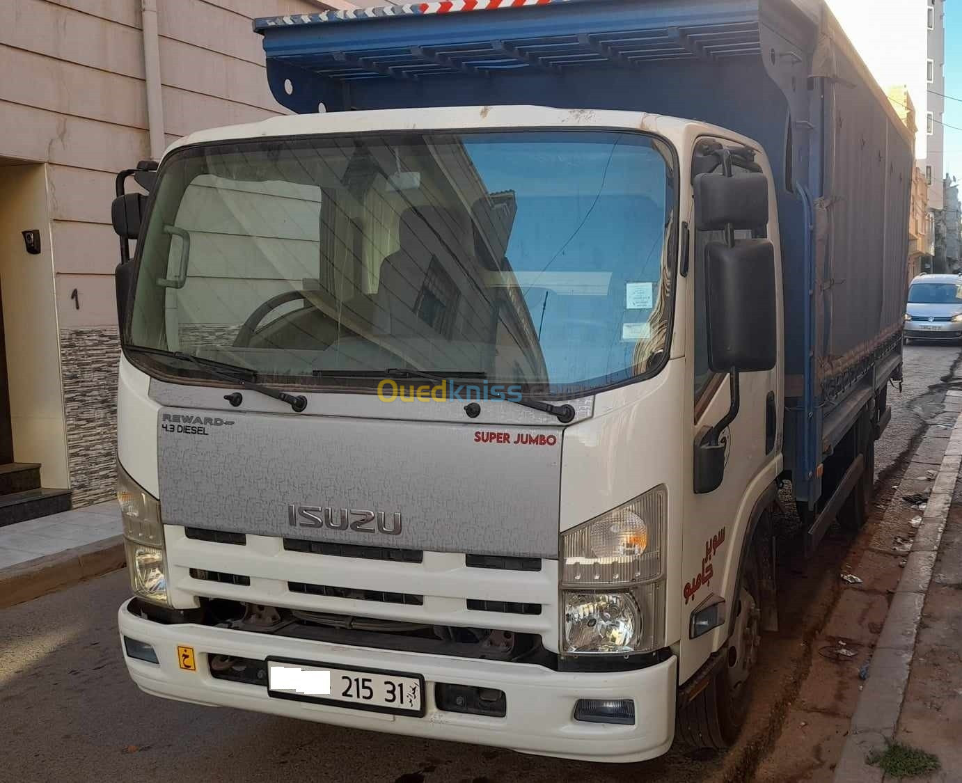 Isuzu super jumbo 2015