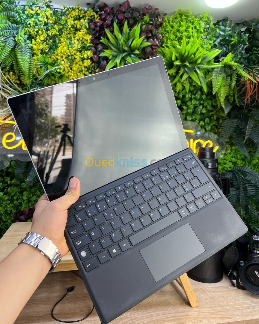 MICROSOFT SURFACE Pro 7+ I7 11eme 16gb/256gb Intel iris xe graphique