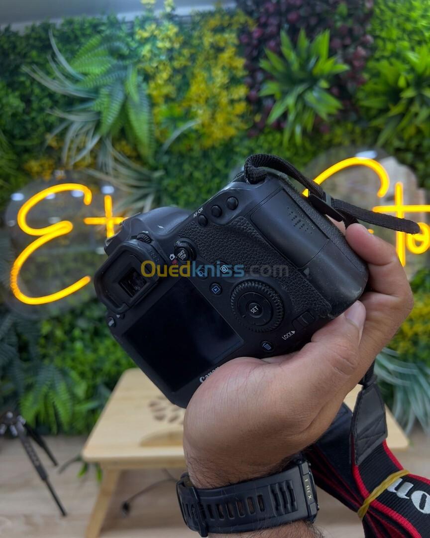 Canon 6D boitier nu en excellent état avec batterie et chargeur  Click : 112k