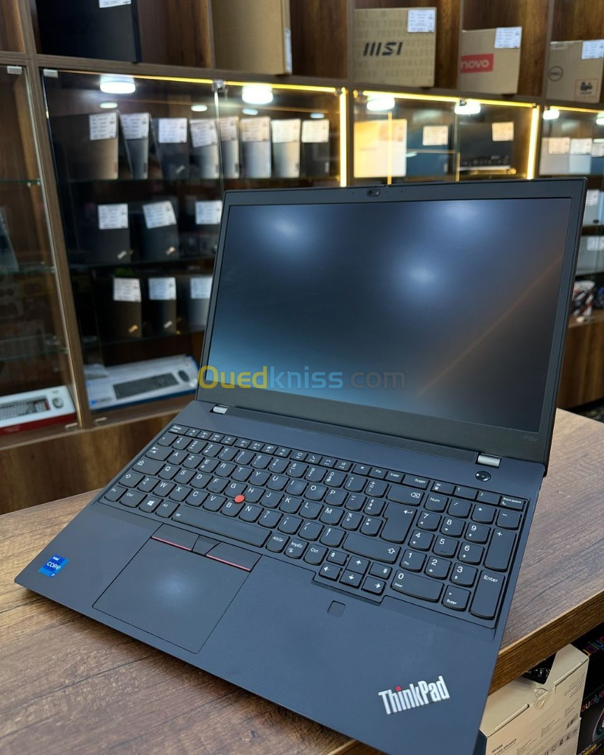 LENOVO thinkpad p15v I7 11eme 32gb/512gb intel uhd + nvidia RTX A2000