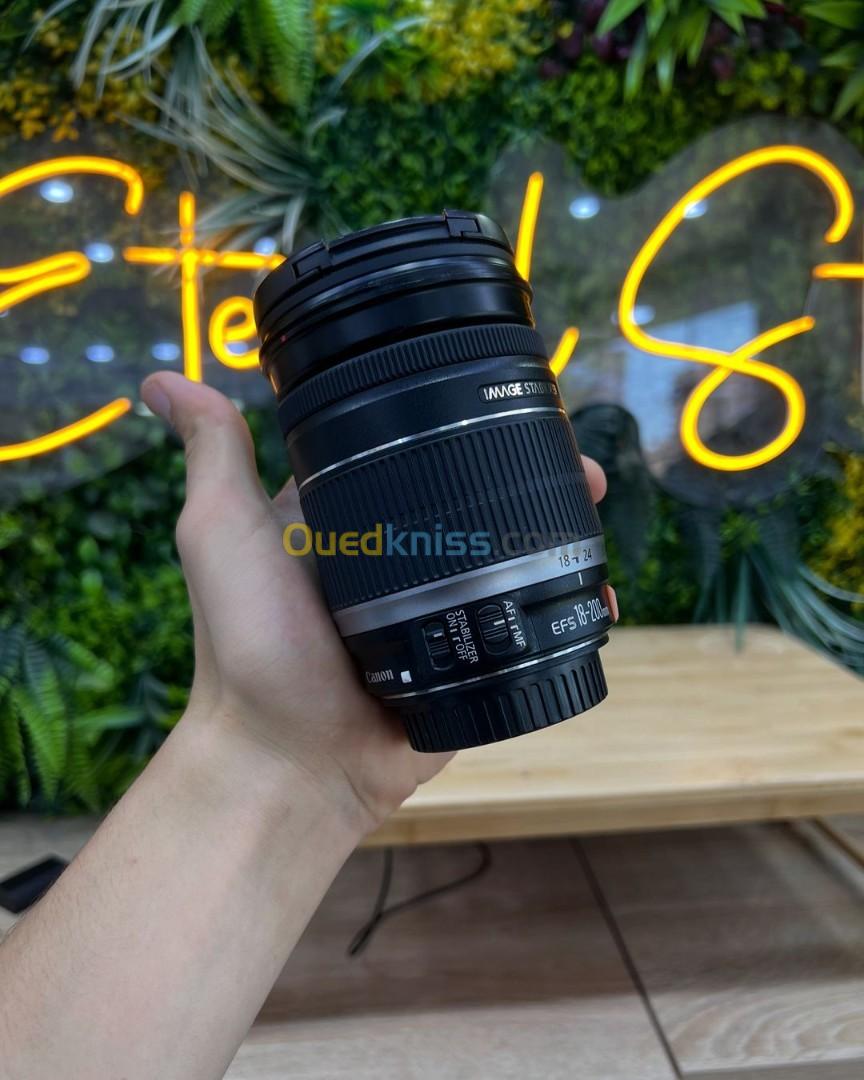 CANON 18-200 mm en excellent etat avec deux bouchons