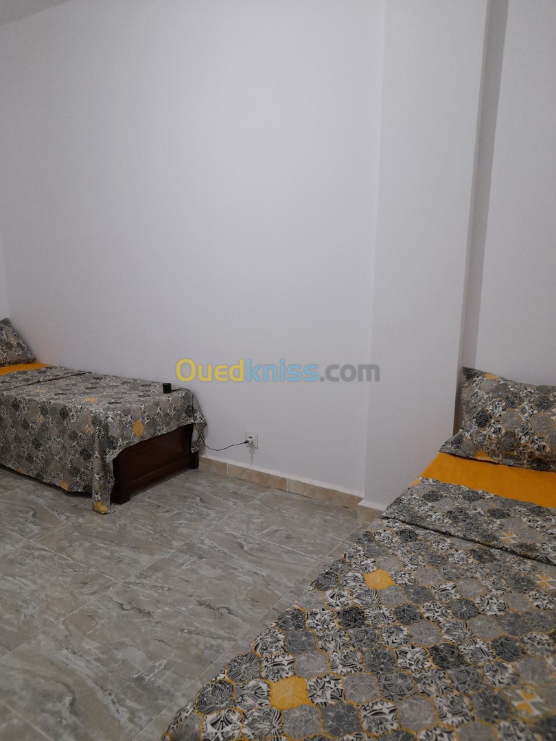 Location vacances Appartement F4 Alger Ain benian