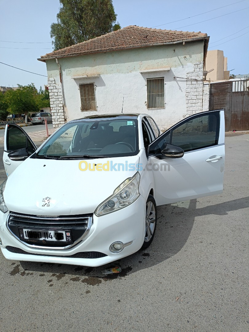 Peugeot 208 2014 Allure