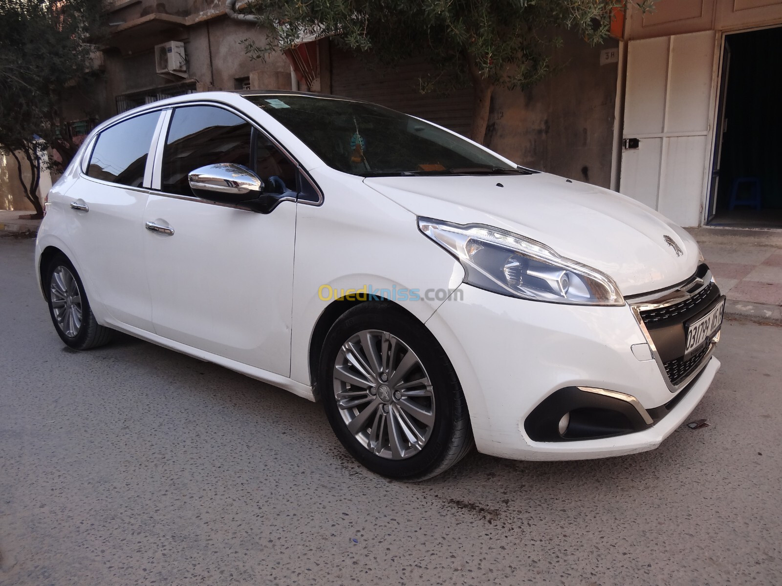 Peugeot 208 2015 Allure