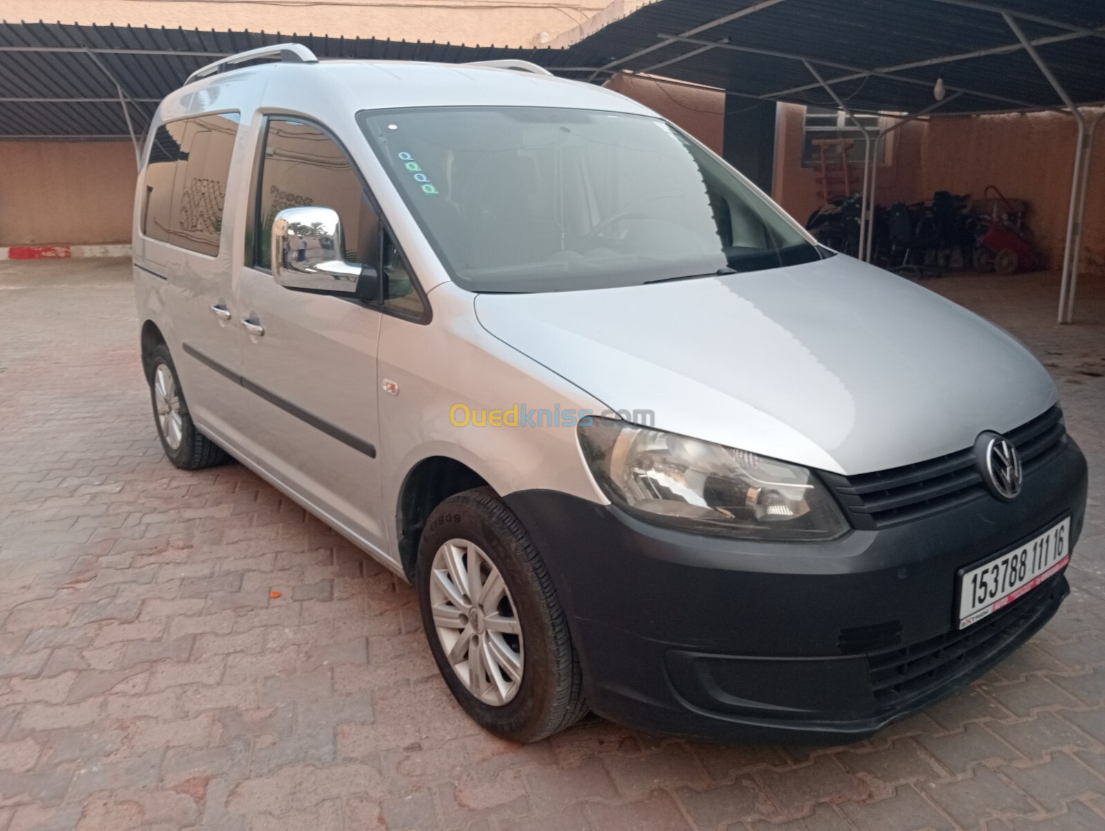 Volkswagen Caddy 2011 