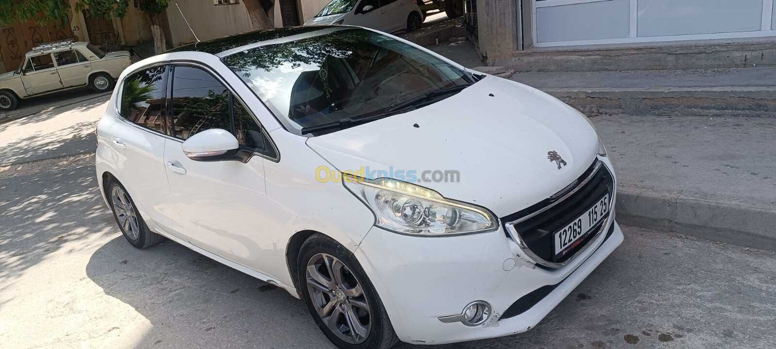 Peugeot 208 2015 Allure