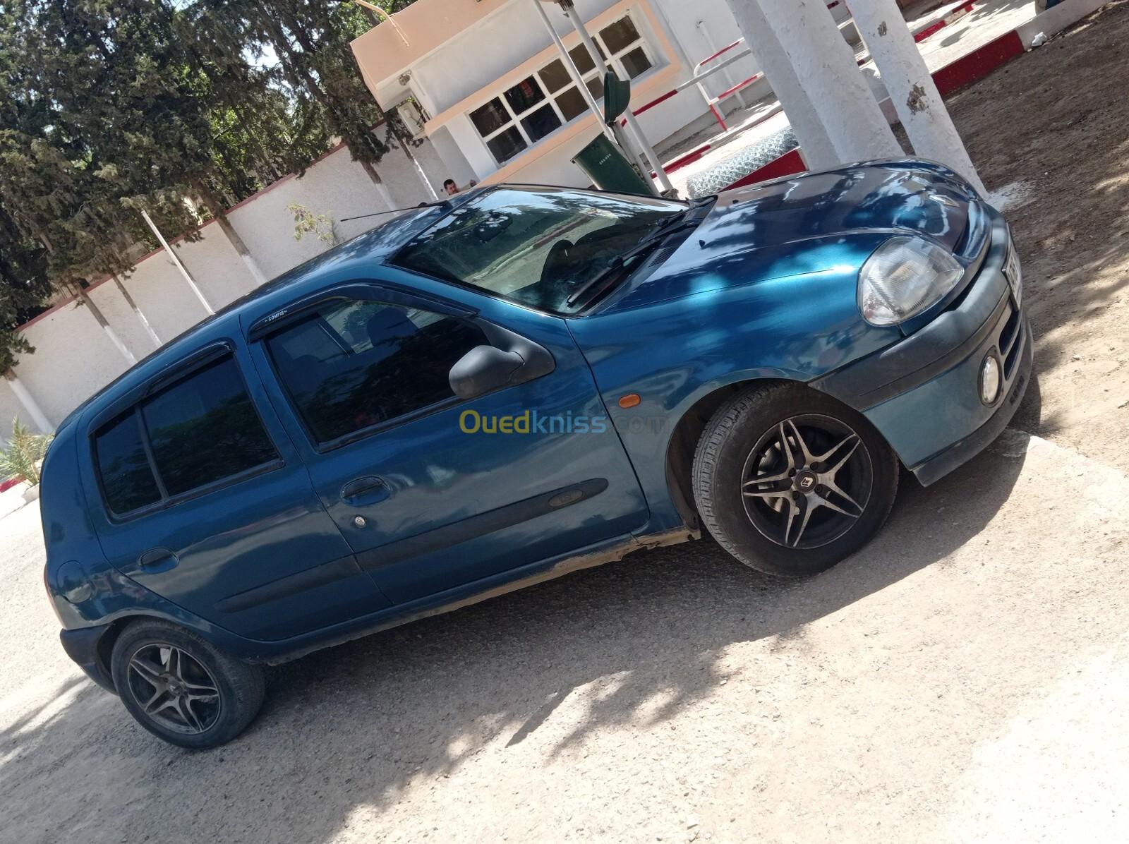 Renault Clio 1999 Debza