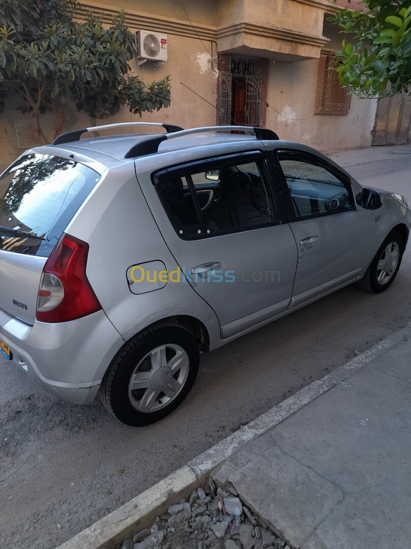 Dacia Sandero 2009 Black Line