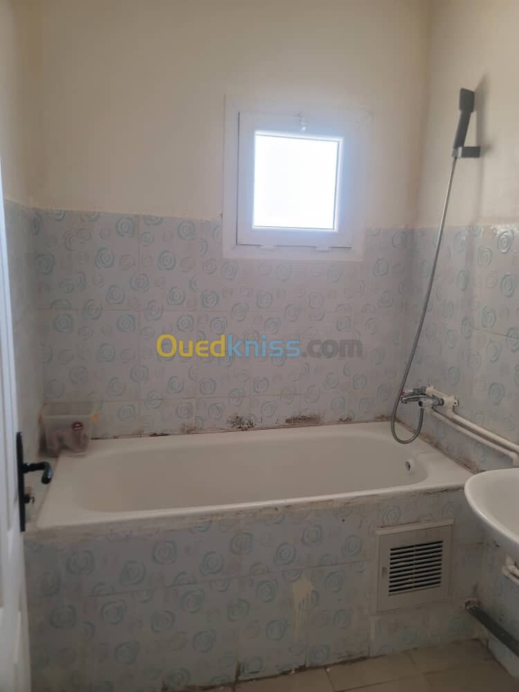 Location Appartement F3 Alger Ain benian