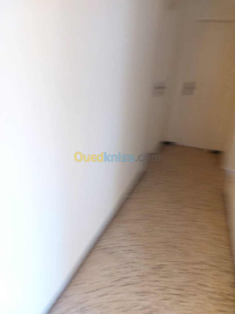 Location Appartement F5 Alger Bir mourad rais