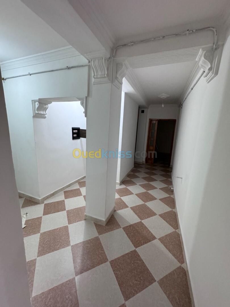 Location Appartement F4 Annaba Annaba