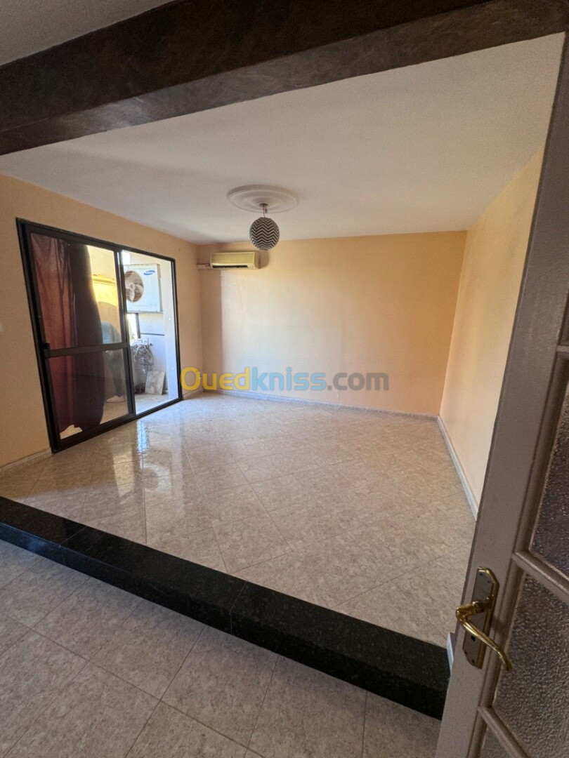 Vente Appartement F5 Annaba Annaba