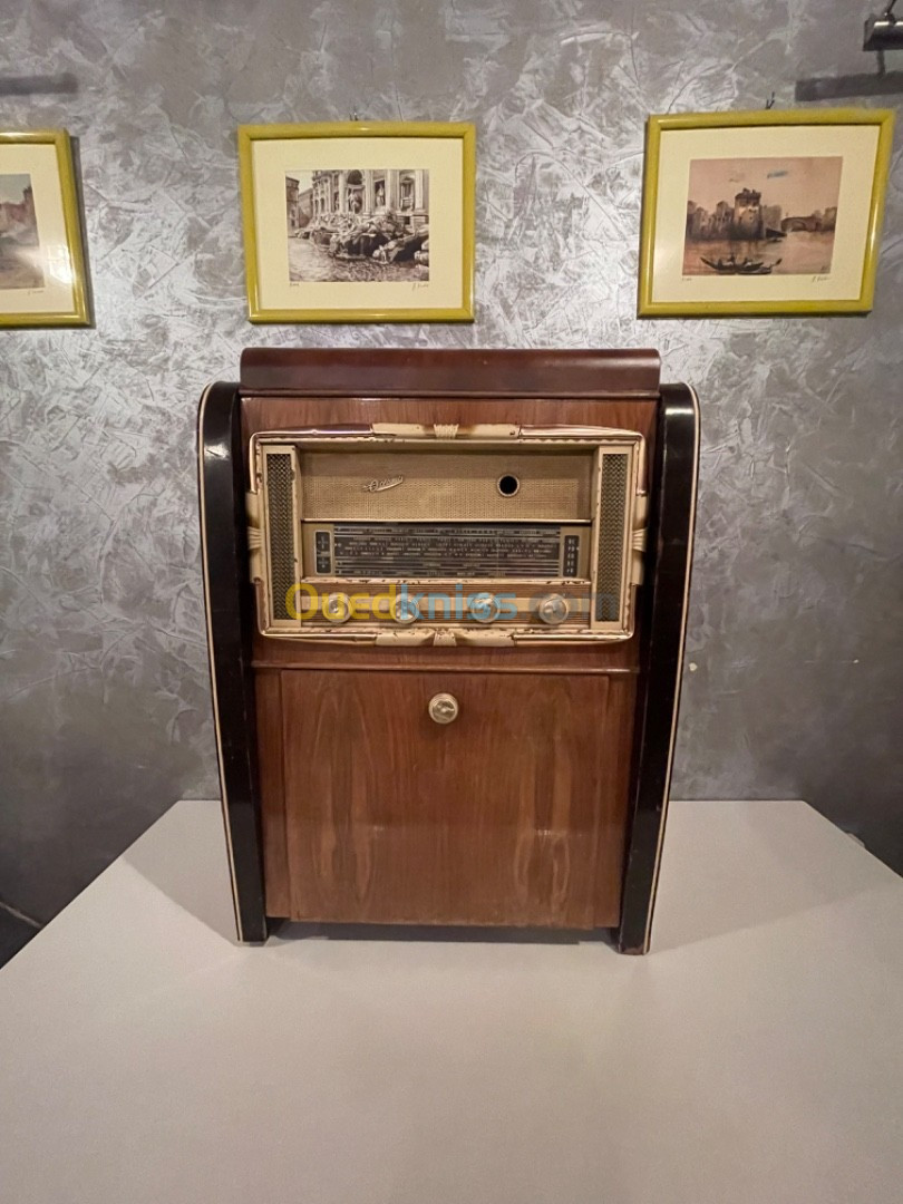 Radio et tourne disque Océanic Modèle Récif