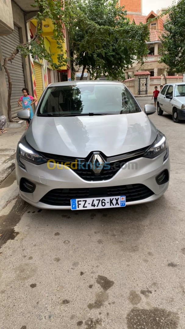 Renault Clio 5 hybrid 2021 