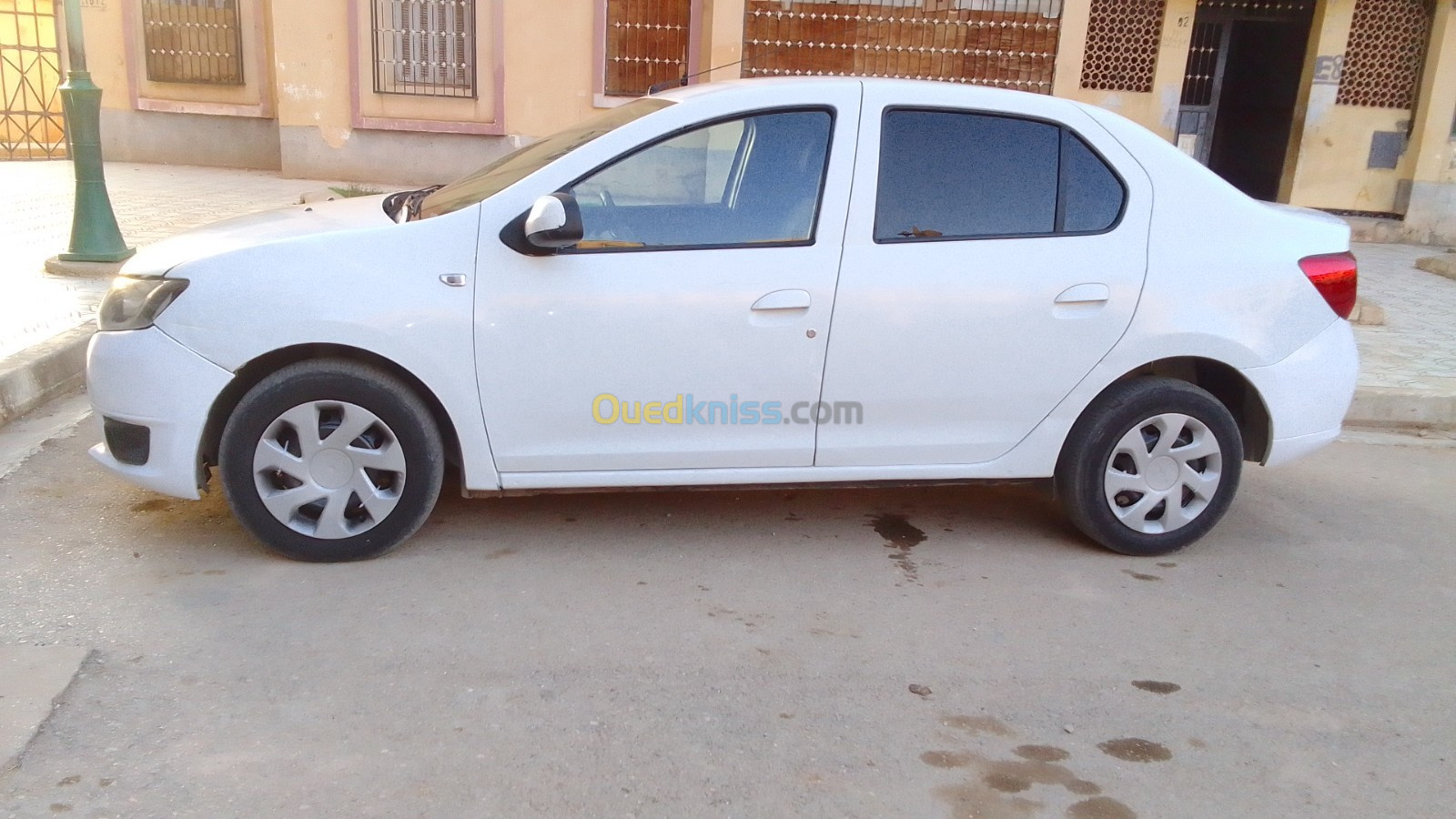 Renault Logane 2015 لاتوت